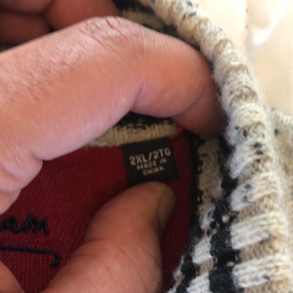 Robert Graham Sweater - Picture 3 of 3